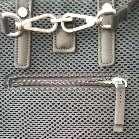 Mesh Knapsack - Picture 3 of 3